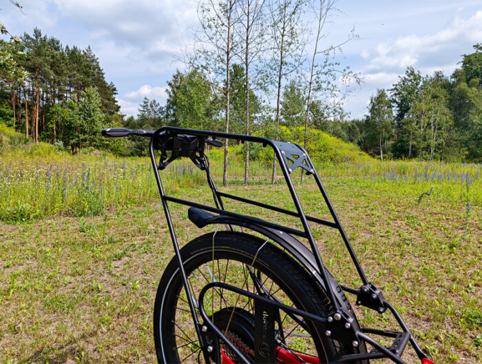 Overhead luggage rack